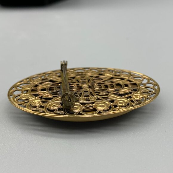 Vtg Gold-tone Scrolled Cameo Brooch Woman in Blue Dress by Oldtime Car - Picture 7 of 7